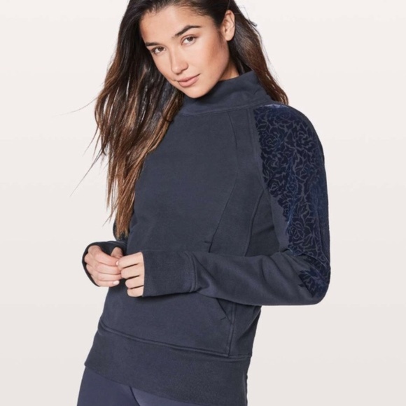 lululemon athletica Sweaters - Lululemon Floral Flock Pullover